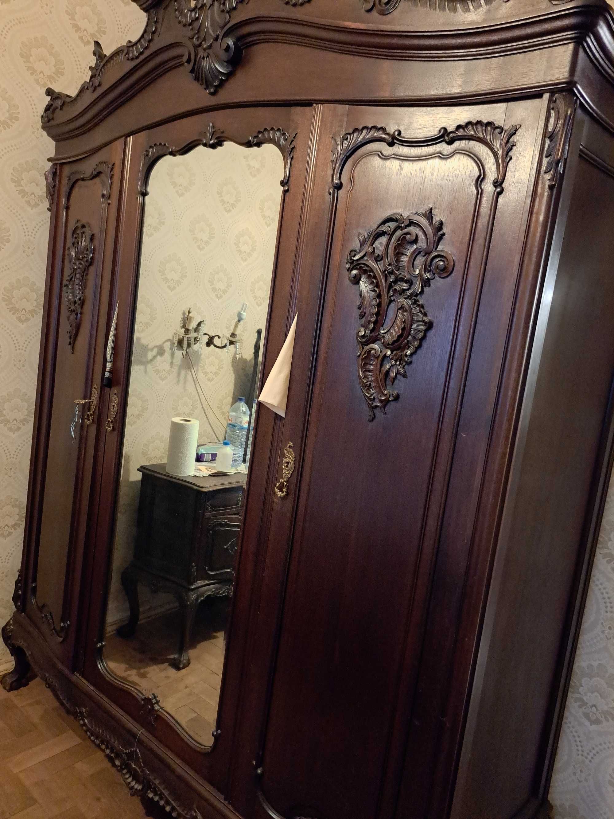 Mobília completa de quarto estilo D. João V