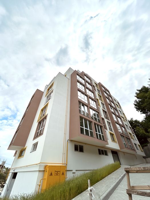 Від власника. 2 кім 61м 6п вул.Очеретяна. 75 тисяч.