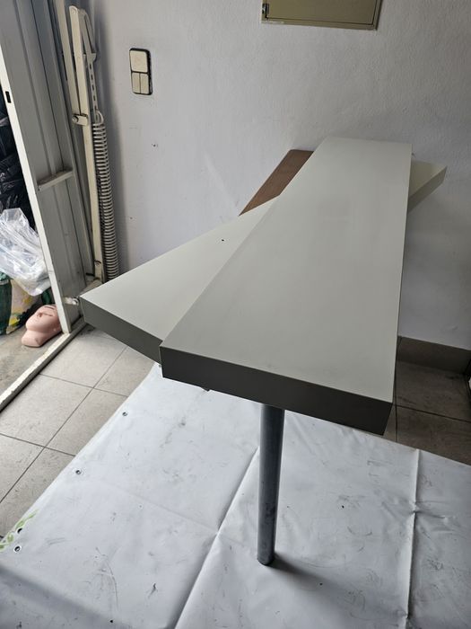 Parteleiras de ikea,  nom estado.