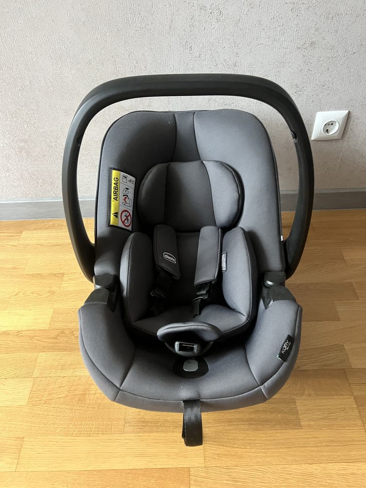 Автокрісло Chicco Kory Plus i-Size (0+) Black – як нове!