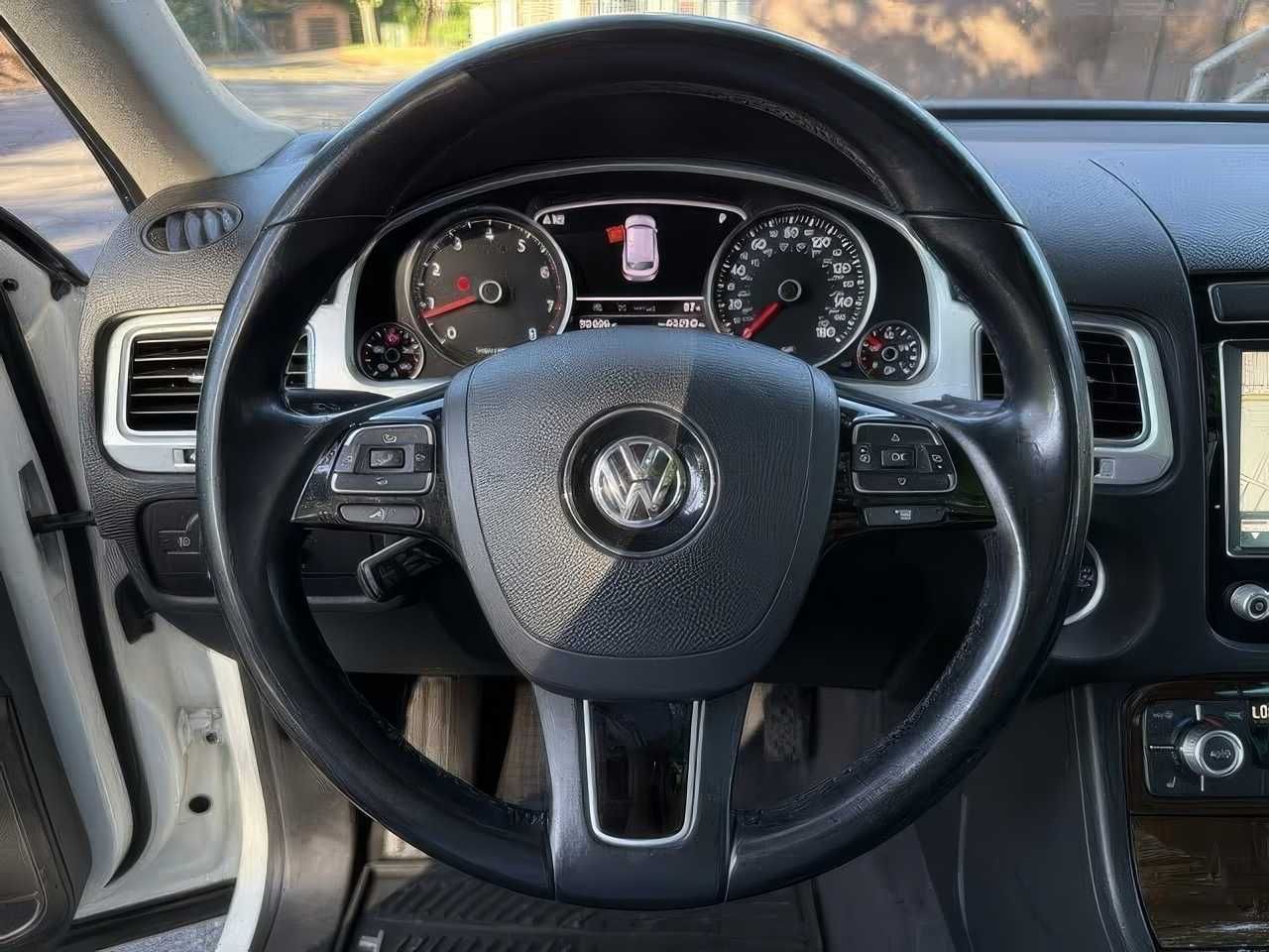 2015 Volkswagen Touareg VR6 Sport with Tech