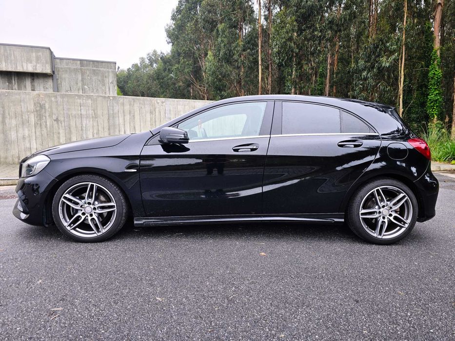 Mercedes-Benz Classe A 180 d | 2016 | Pack Night | AMG Line