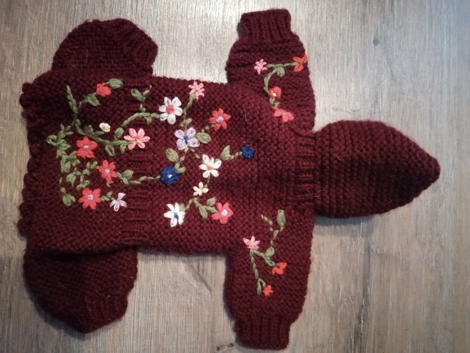 Вязяные одежки для мини собачки