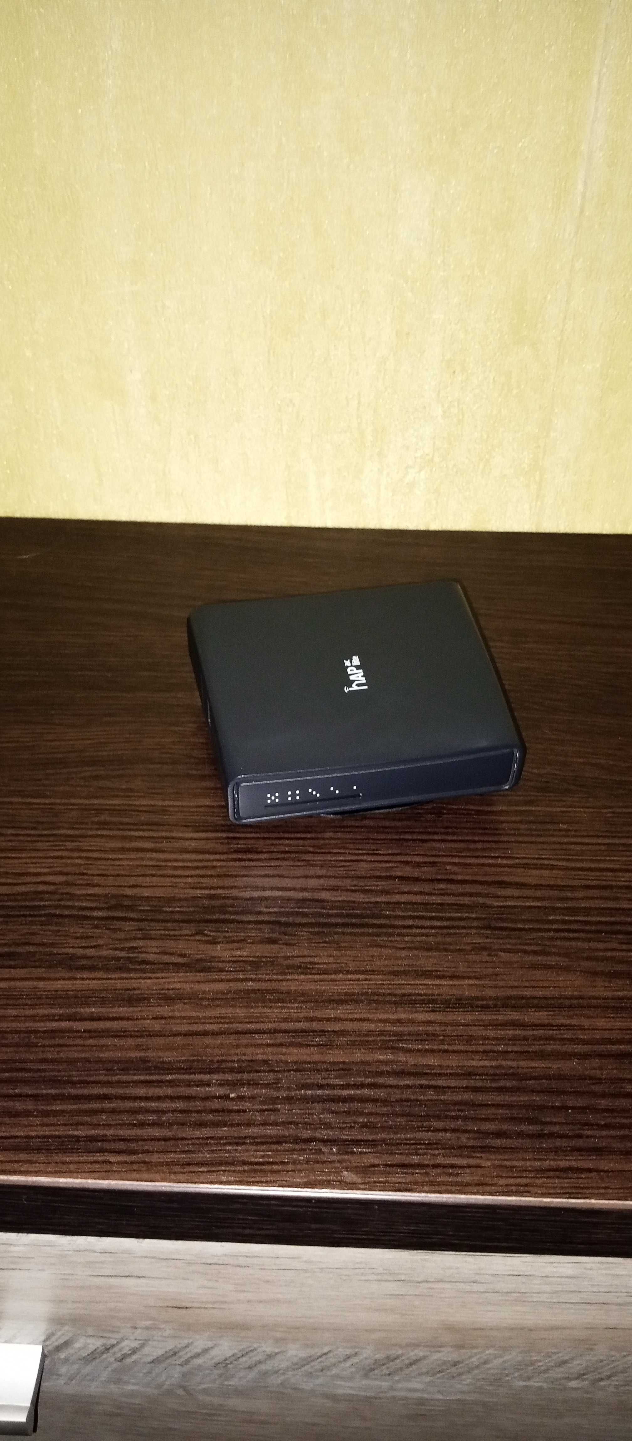 Mikrotik hAP ac lite (RB952Ui-5ac2nD TC) Wi-Fi  2,0/5,0Gz