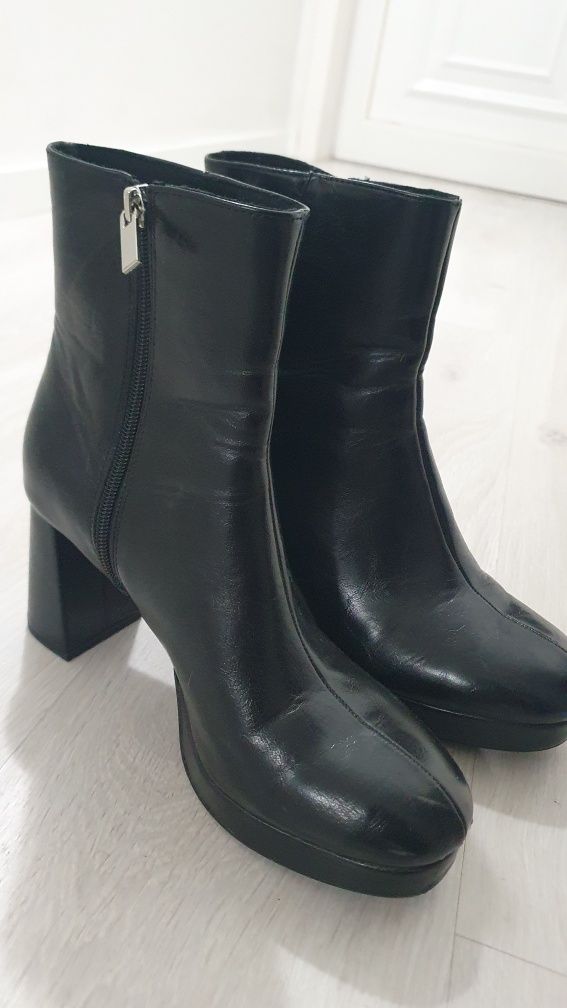 Botins Pretos n.39