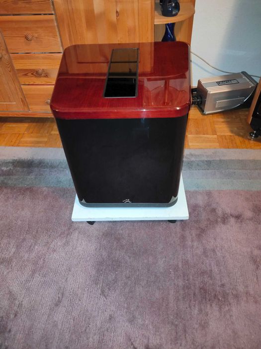 Сабвуфер Martin Logan BALANCEDFORCE 210