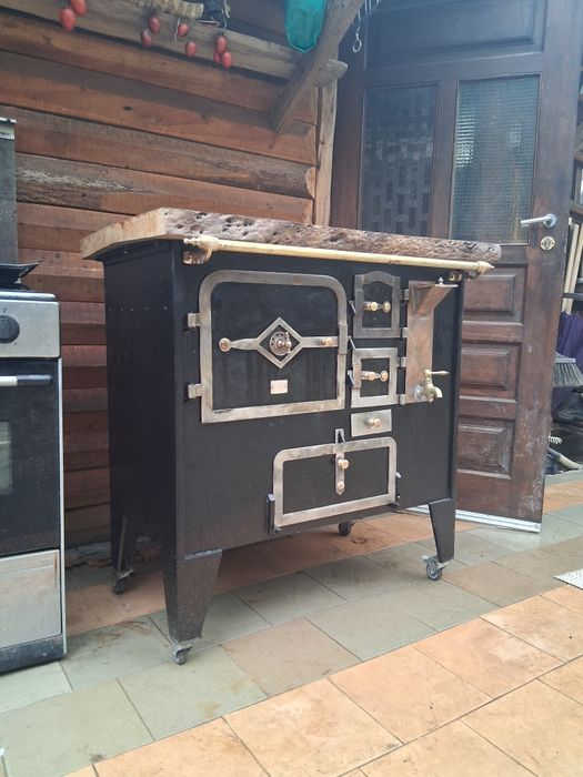 Fogão antigo rústico (restaurado)