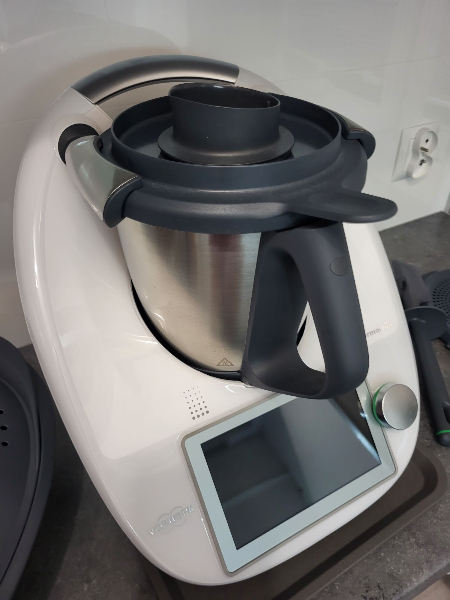 Sprzedam nowy thermomix 6