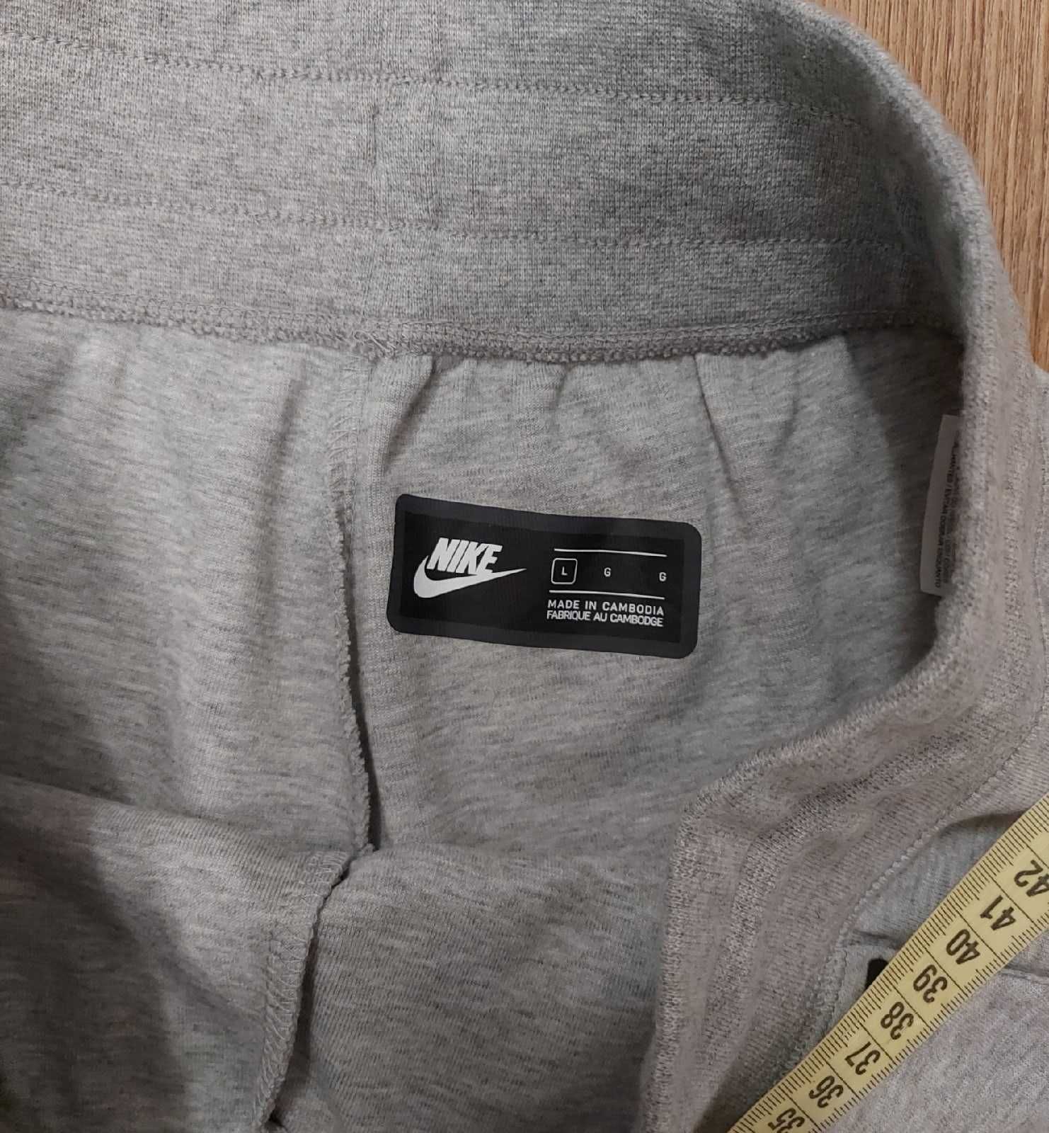 Штаны спортивные Nike tech fleece