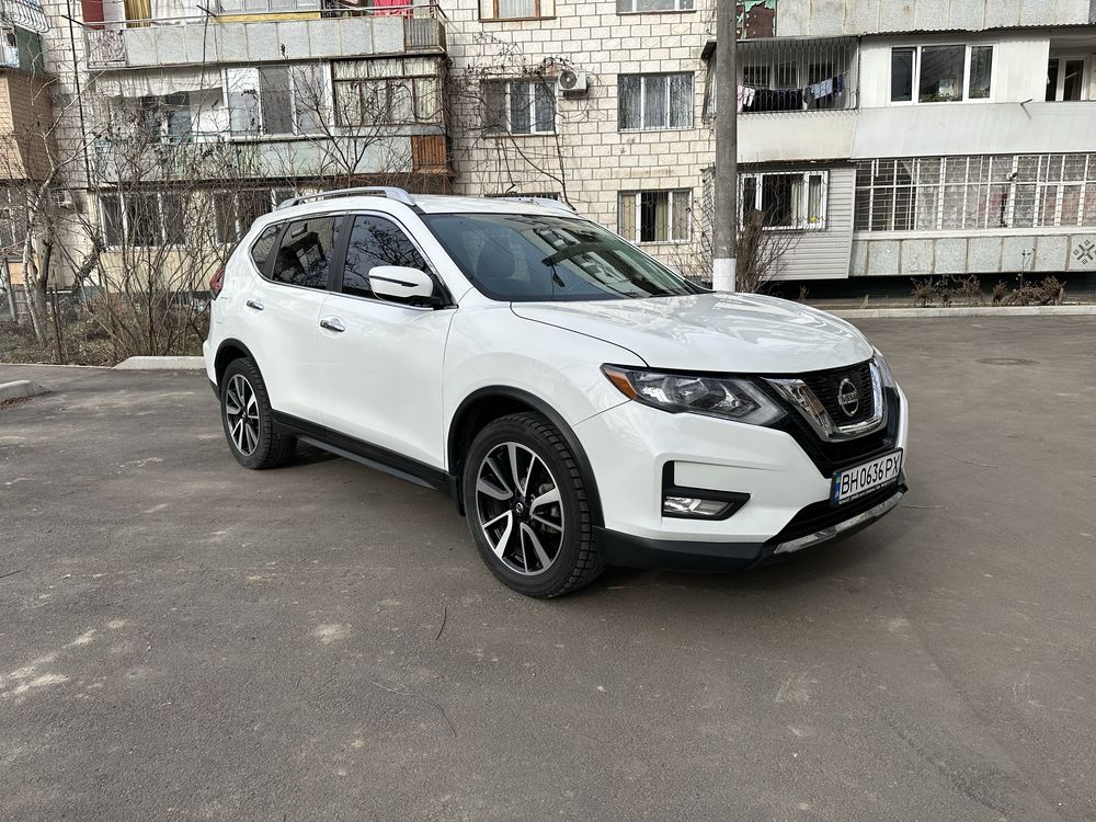 Nissan rogue 2017г