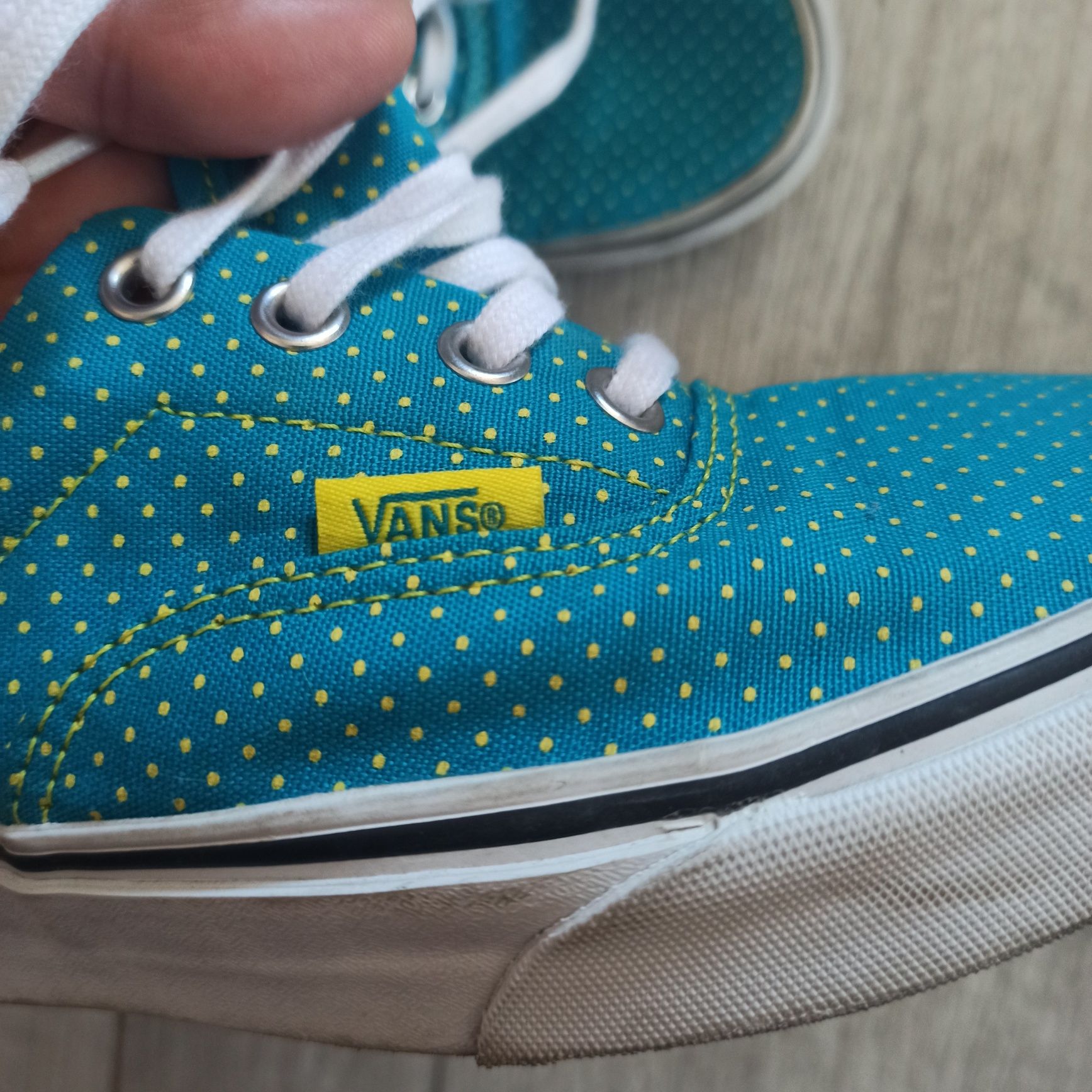 Buty Vans 38 niebieskie w kropki ;)