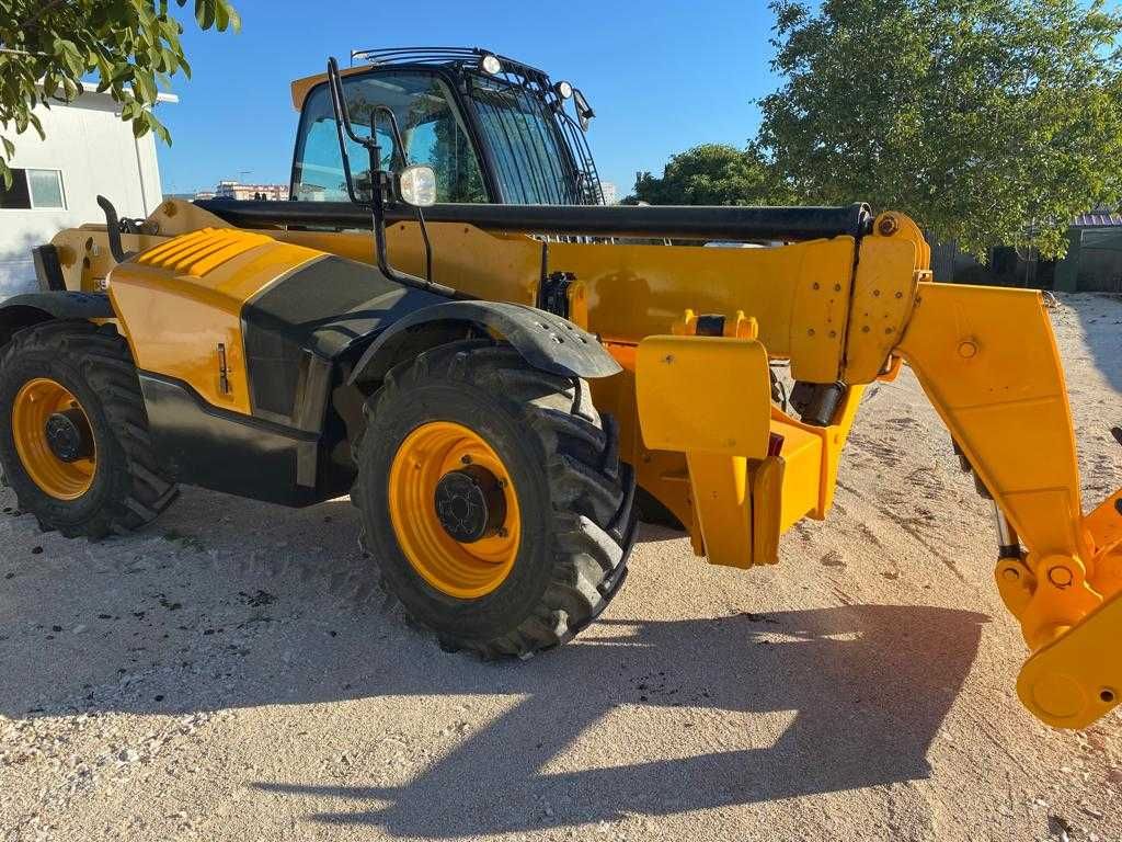 Empelhador JCB 535