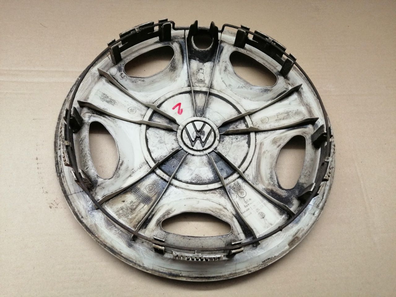 Kołpak 13 do VW POLO 87-93 rok. Jedna sztuka.