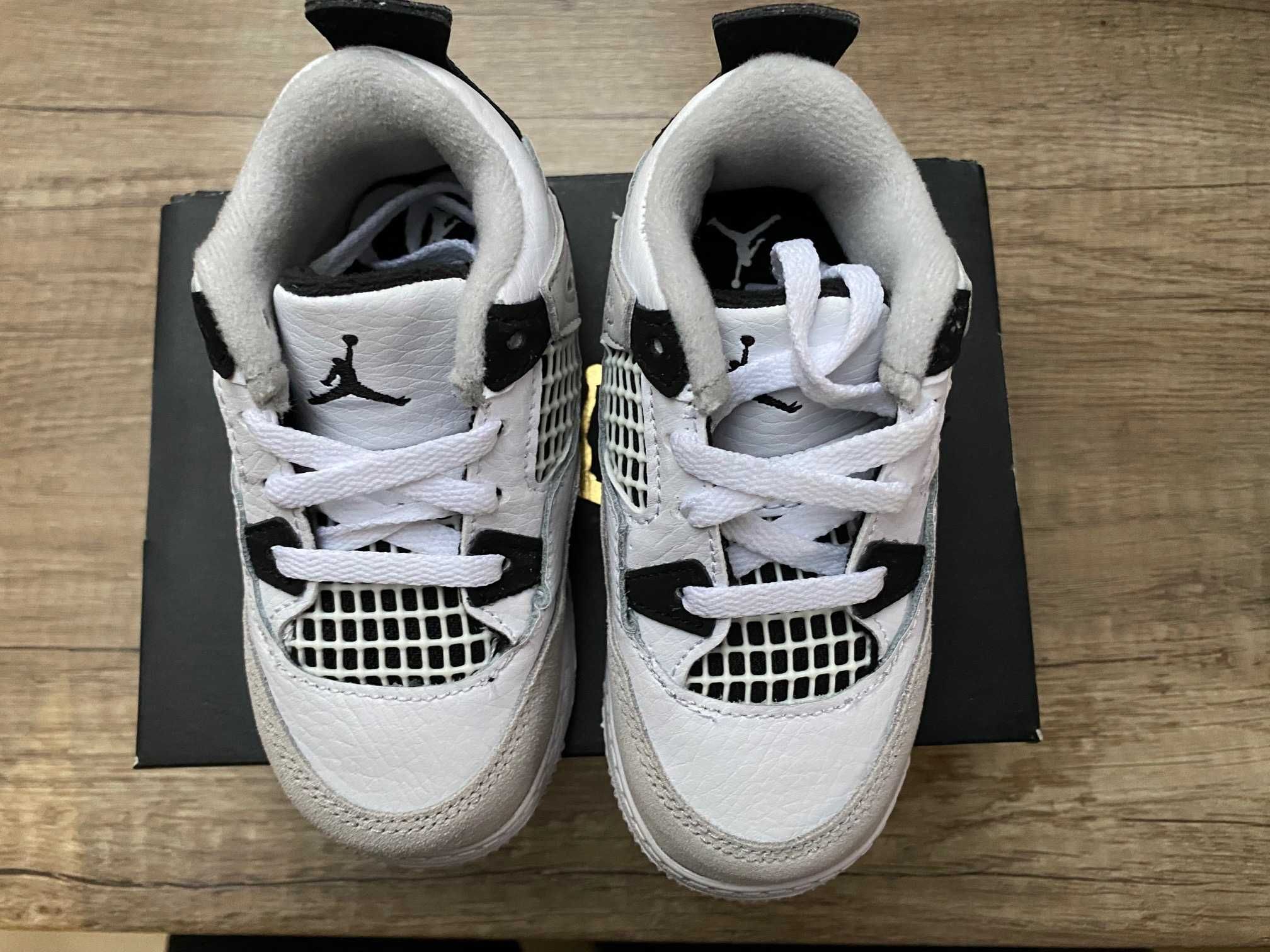 Jordan 4 Retro Military Black TD r. 23.5