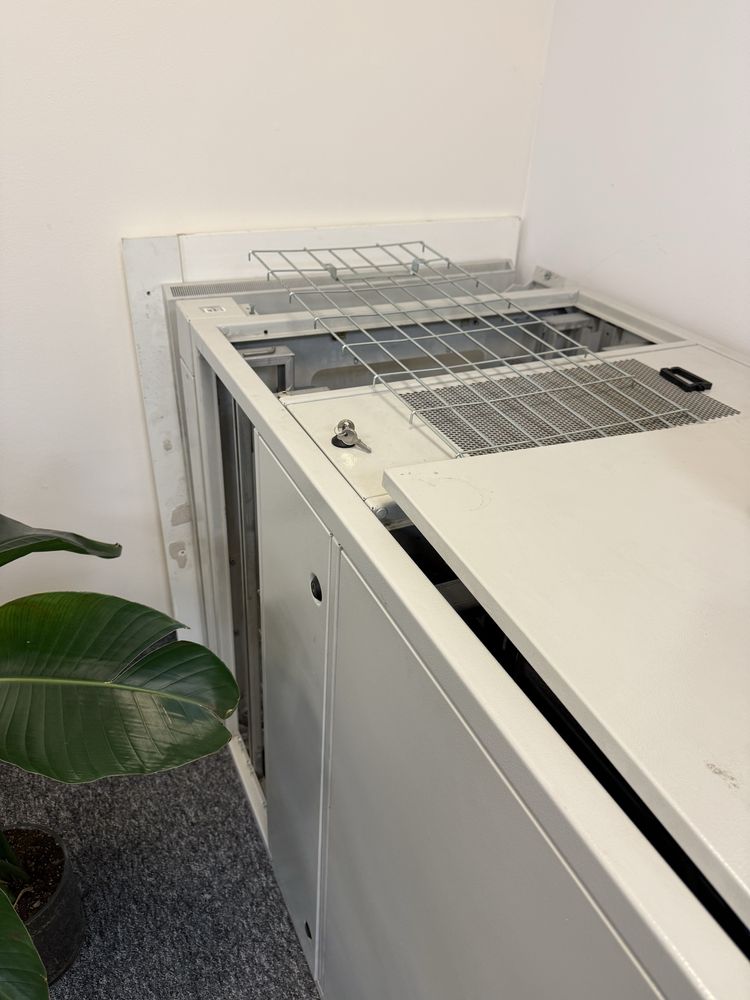 Szafa RACK serwerowa teleinformatyczna