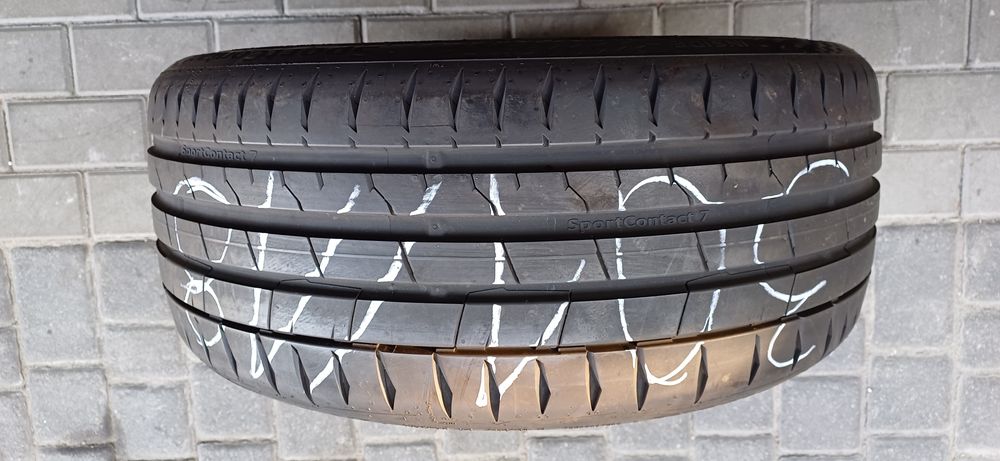 CONTINENTAL 225/40R18 92Y , pojedyńcza opona letnia.