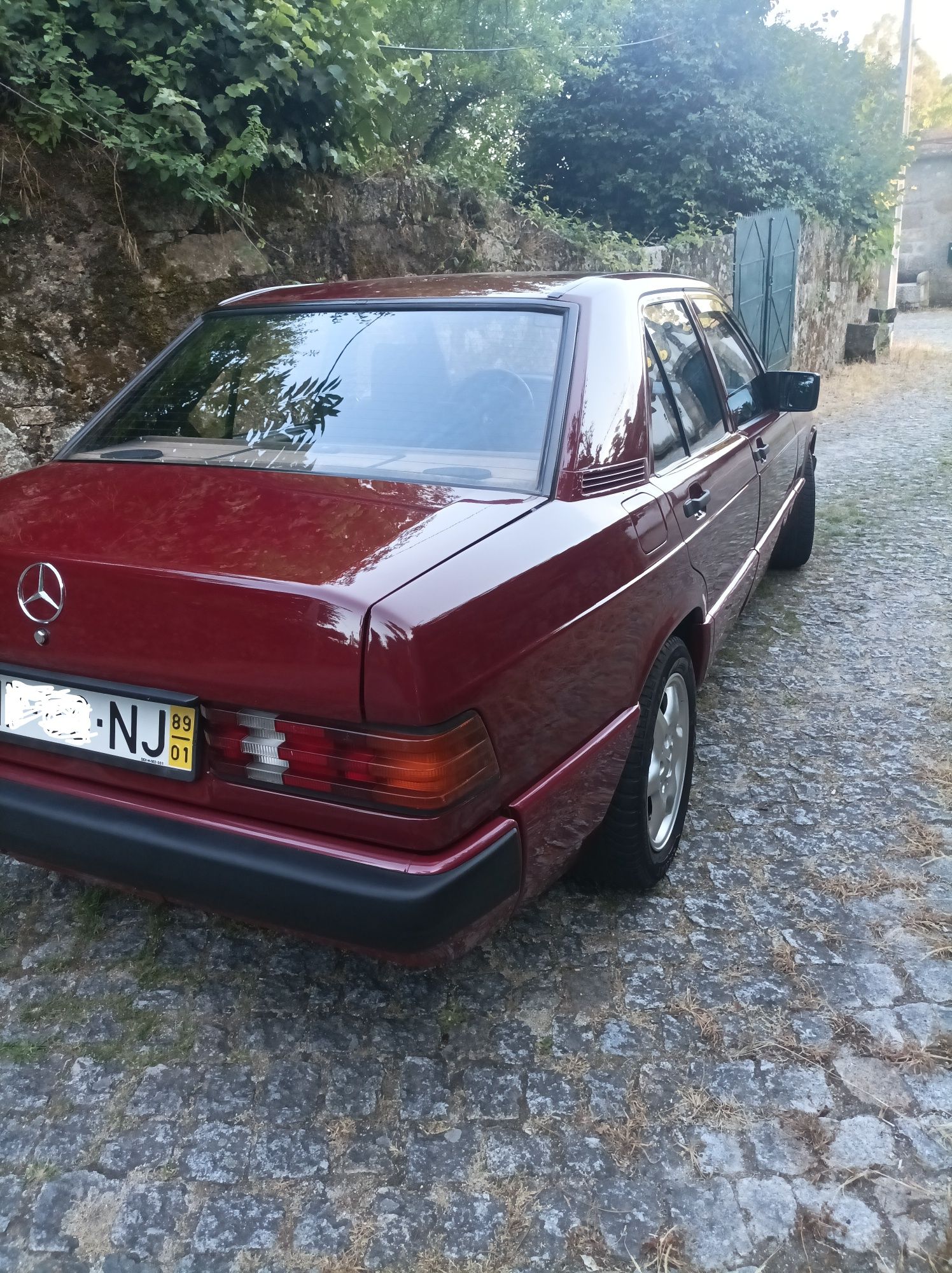 Mercedes-Benz 190d