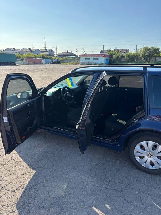 Volkswagen Golf lV
1999 рік
1.9 sdi Дизель
Коробка механіка 5 ст
Авто