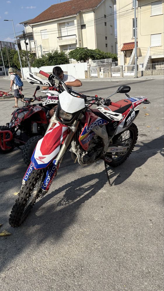 CRF 450 matriculada