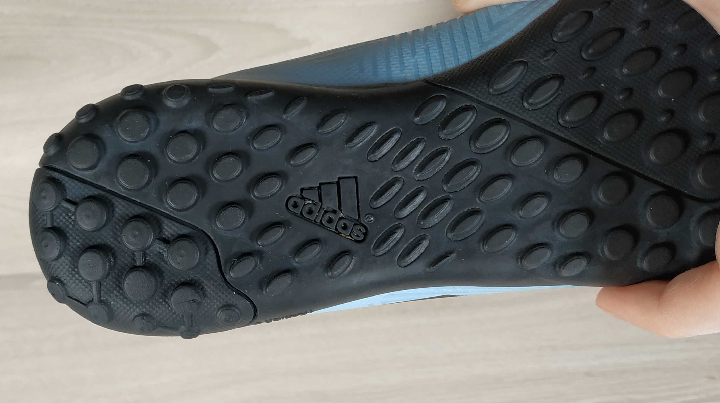 Дитячі футбольні сороконіжки Adidas оригінал, розмір 36 2/3 (копочки)
