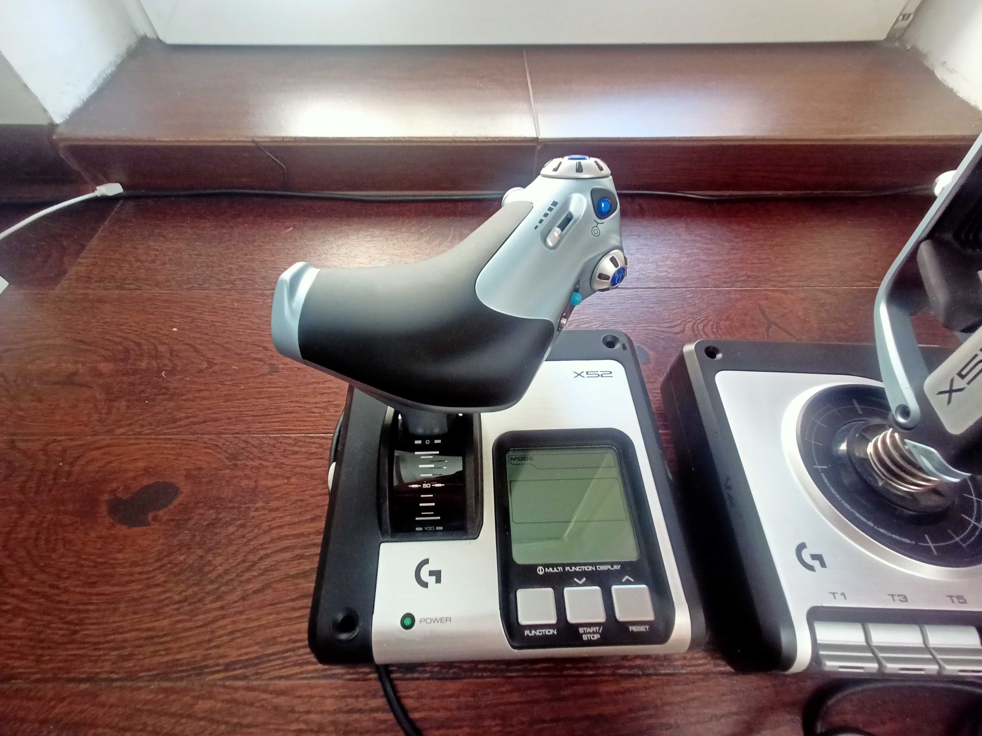 Logitech x52 Hotas