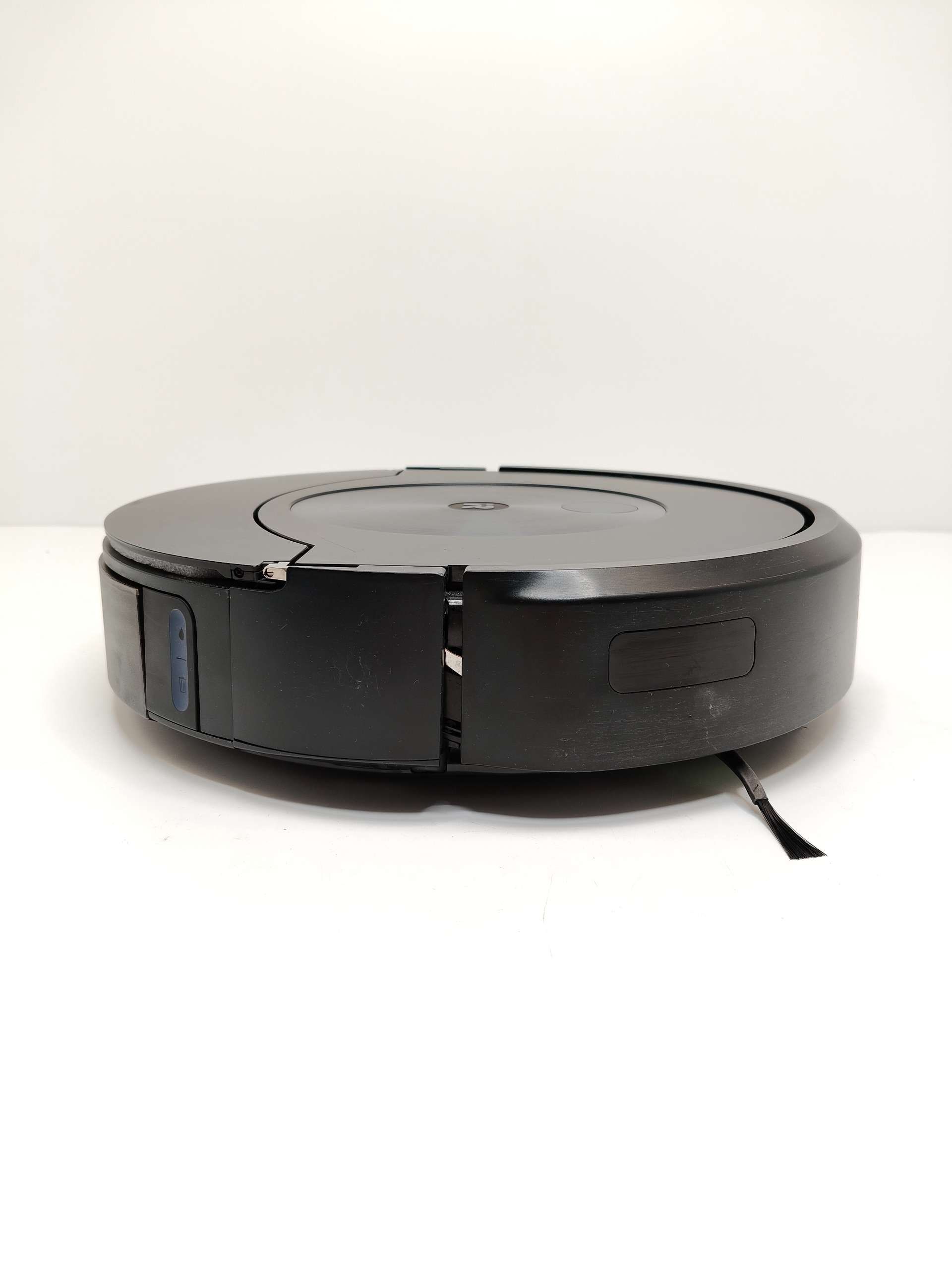 Robot sprzątający iRobot Roomba Combo j7156 czarny - z mopowaniem
