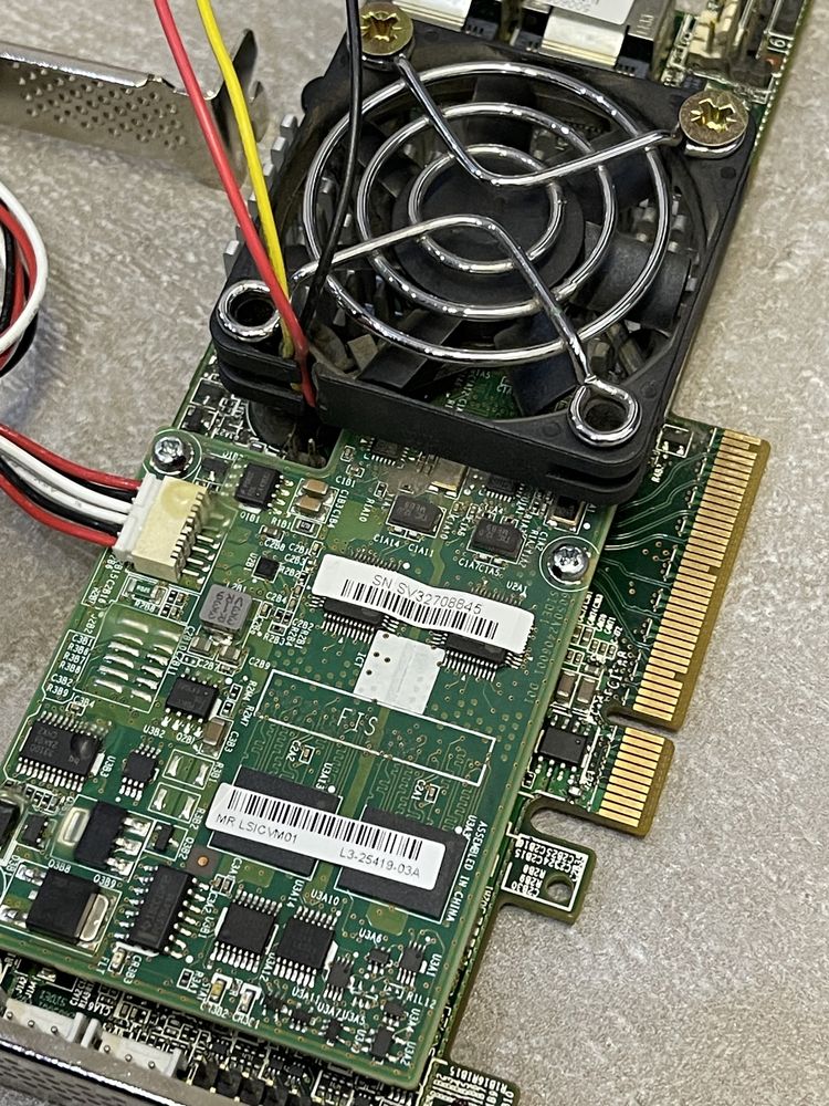 LSI MegaRAID 9271-8i PCI-E 3.0 x8, RAID контролер