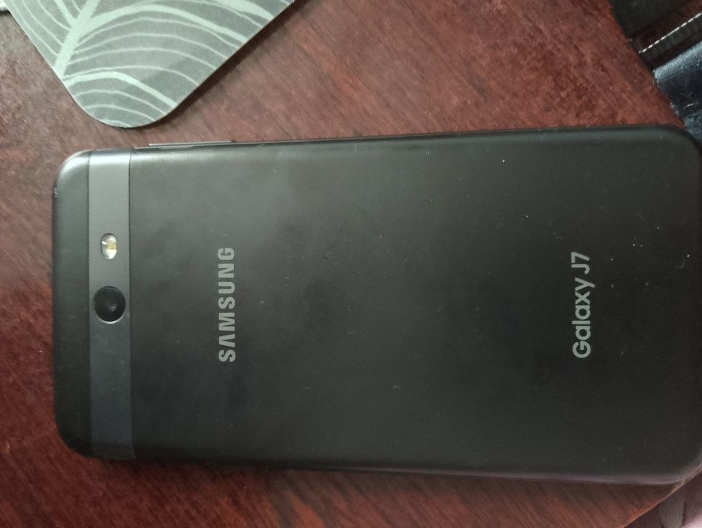 Samsung J7 uszkodzony