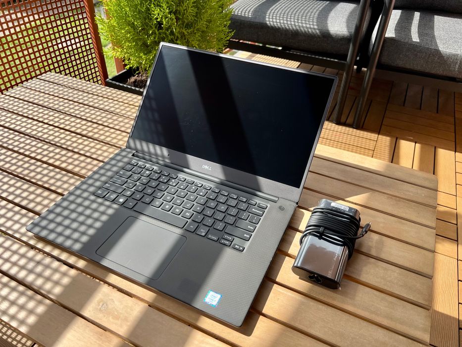 Laptop Dell Precision 5510. i7-6820HQ, matryca 15,6” IPS, Carbon.