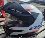 Capacete modular Schubert E2 Defender com intercomunicador Sc2