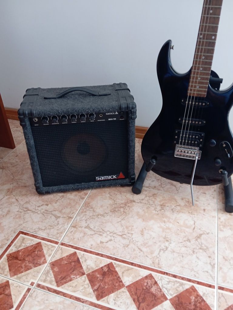 Guitarra eléctrica como nova com amplificador!
