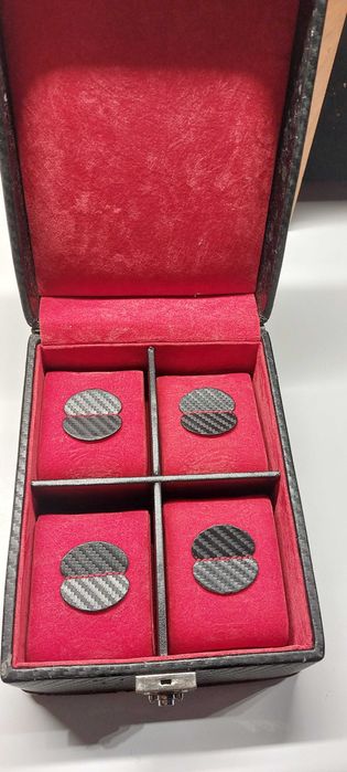 Etui pudelko skórzane na 4 zegarki -carbon