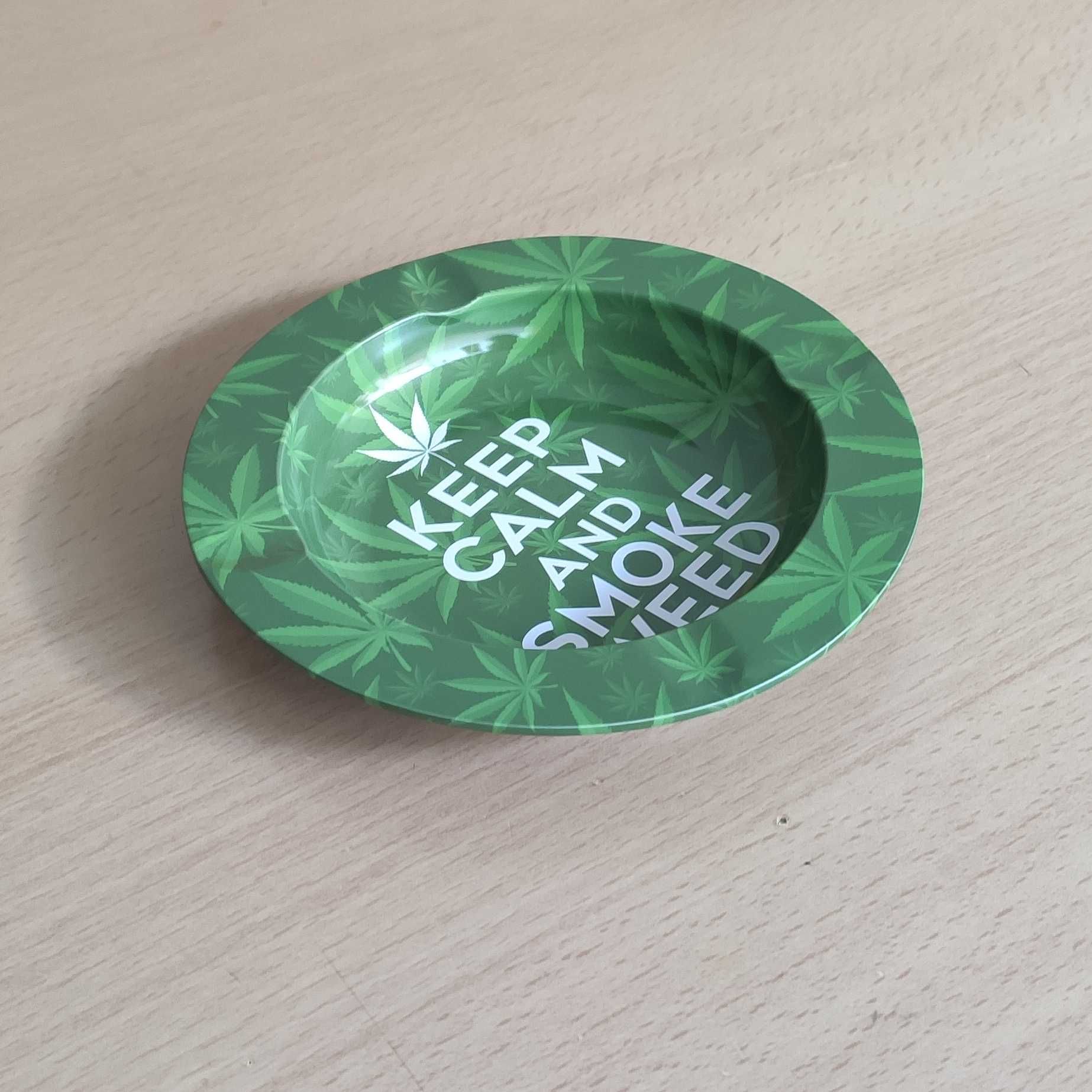 Cinzeiros Keep Calm Smoke Weed