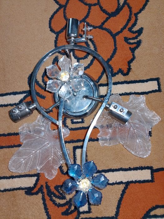 Люстра на 3 лампочки