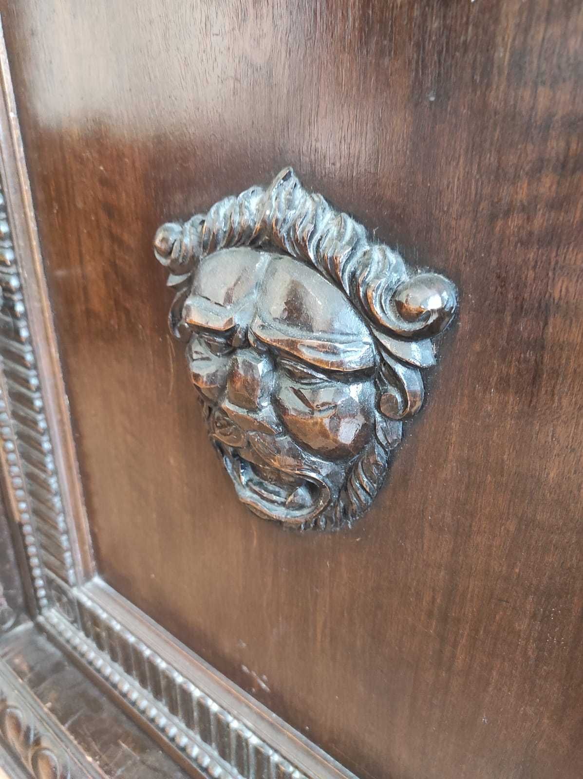Bufet, kredens w oryginalnym stanie.