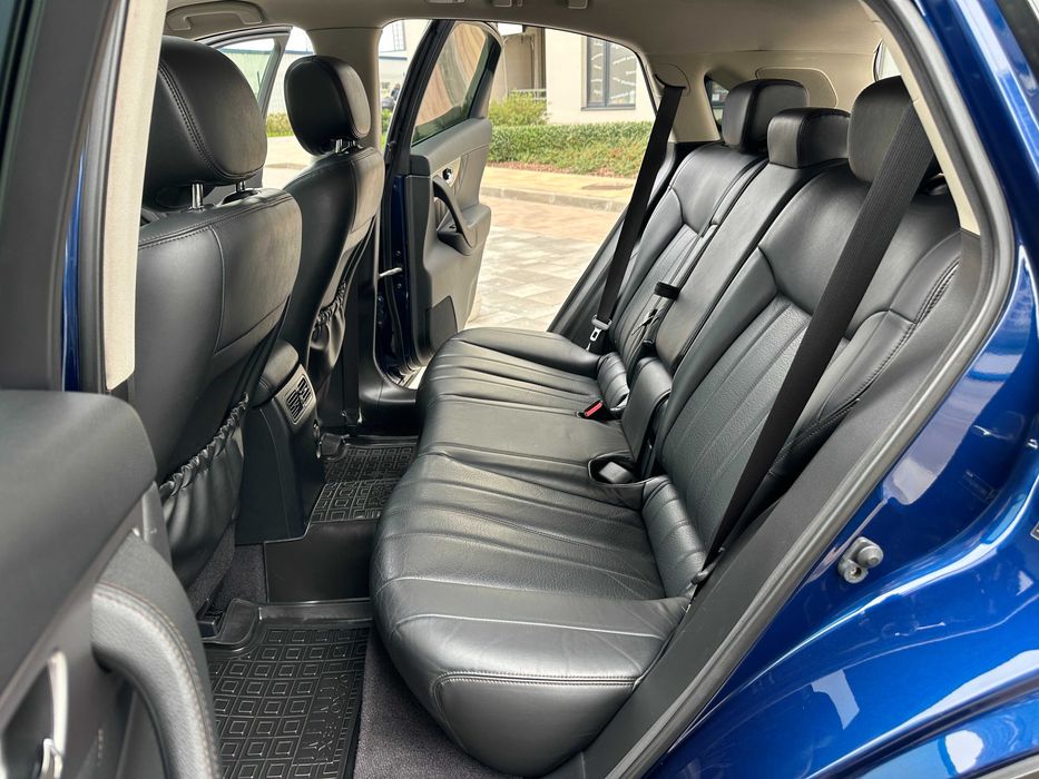 Infiniti QX70 3.7i V6 Premium