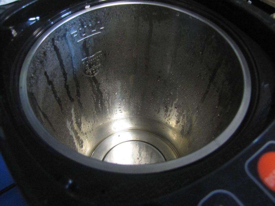 Dozownik gorącej wody czajnik elektryczny 5L 45-95°C Klarstein czarny