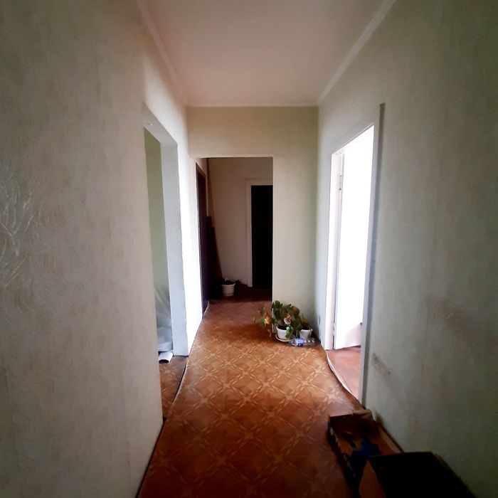 Продам 3-кімн. квартиру в Узині з автономним опаленням