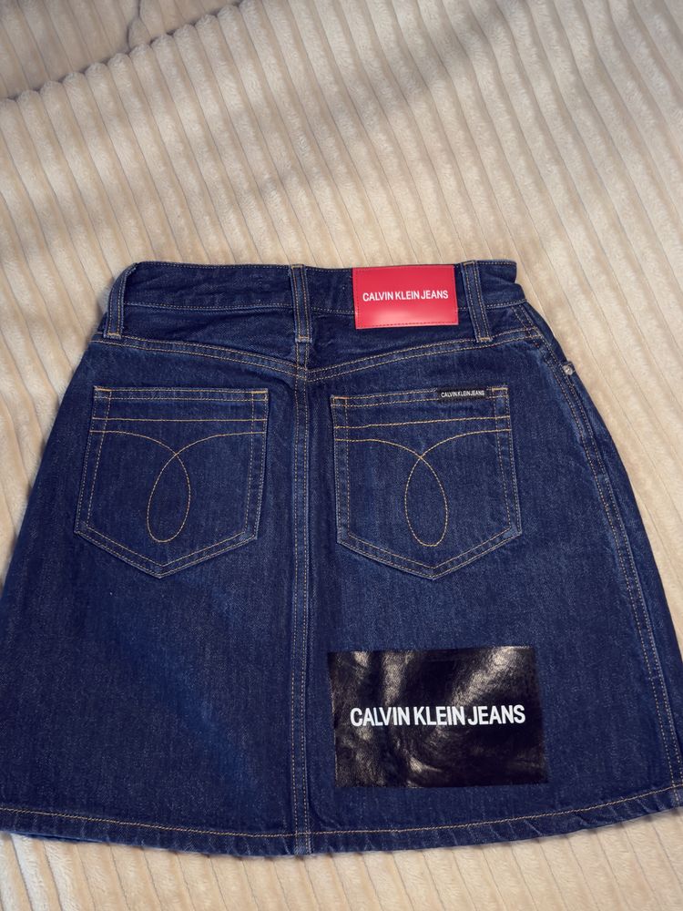 Спідниця Calvin Klein ,розмір s-m