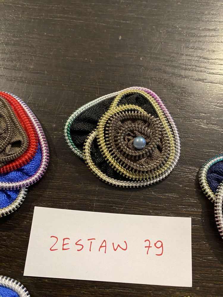 Broszki handmade z suwaków unikat zestaw 79
