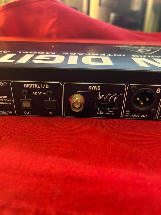 BEHRINGER ULTRAGAIN DIGITAL ADA8200 - Interface ADAT 8 IN/8 OUT