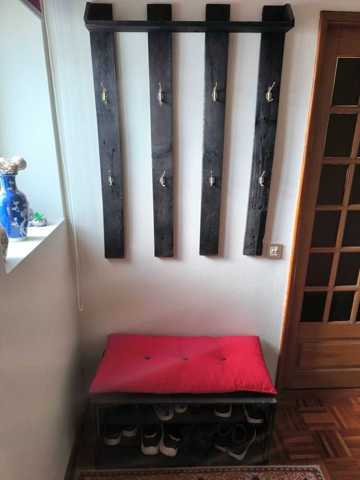 Cabideiro com Banco de Arrumação (DIY)