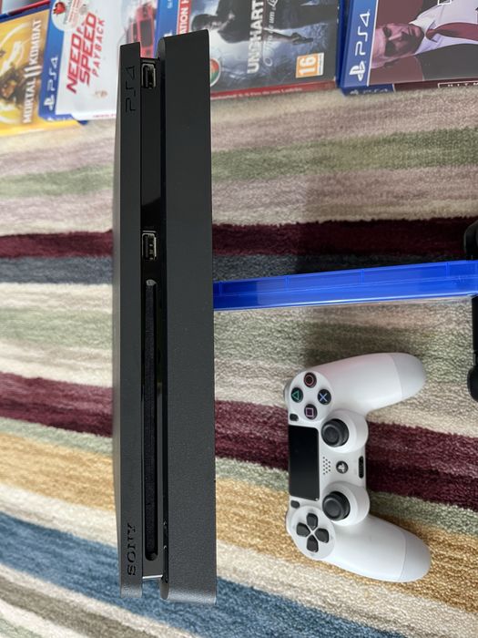 PS4 + 2 comandos + Jogos