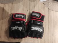Mam na sprzedaż rękawice do MMA Allright używane niespełna dwa trening