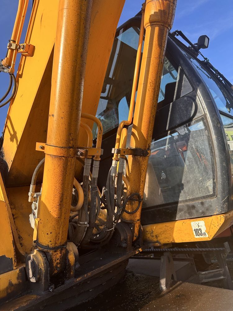 Екскаватор колісний JCB JS200W