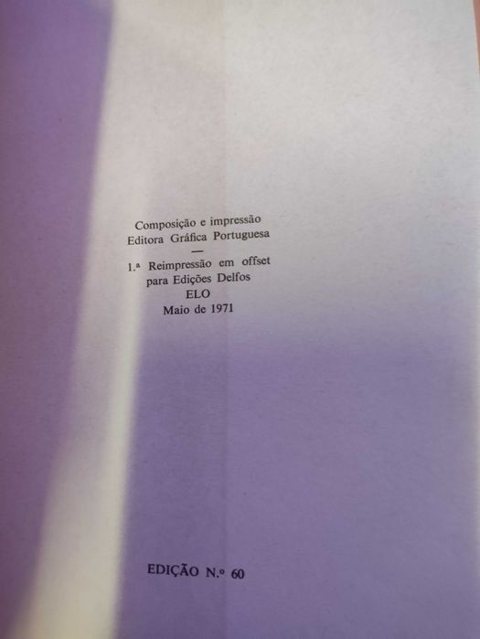 3 antigos Livros da coleçao da editora DELFOS Uma Novela de: