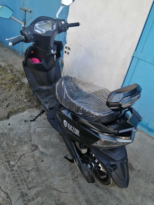 Продам Скутер RAZOR