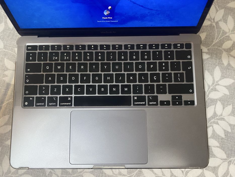 Apple Macbook Air M1 8 RAM 512 SSD (2020)