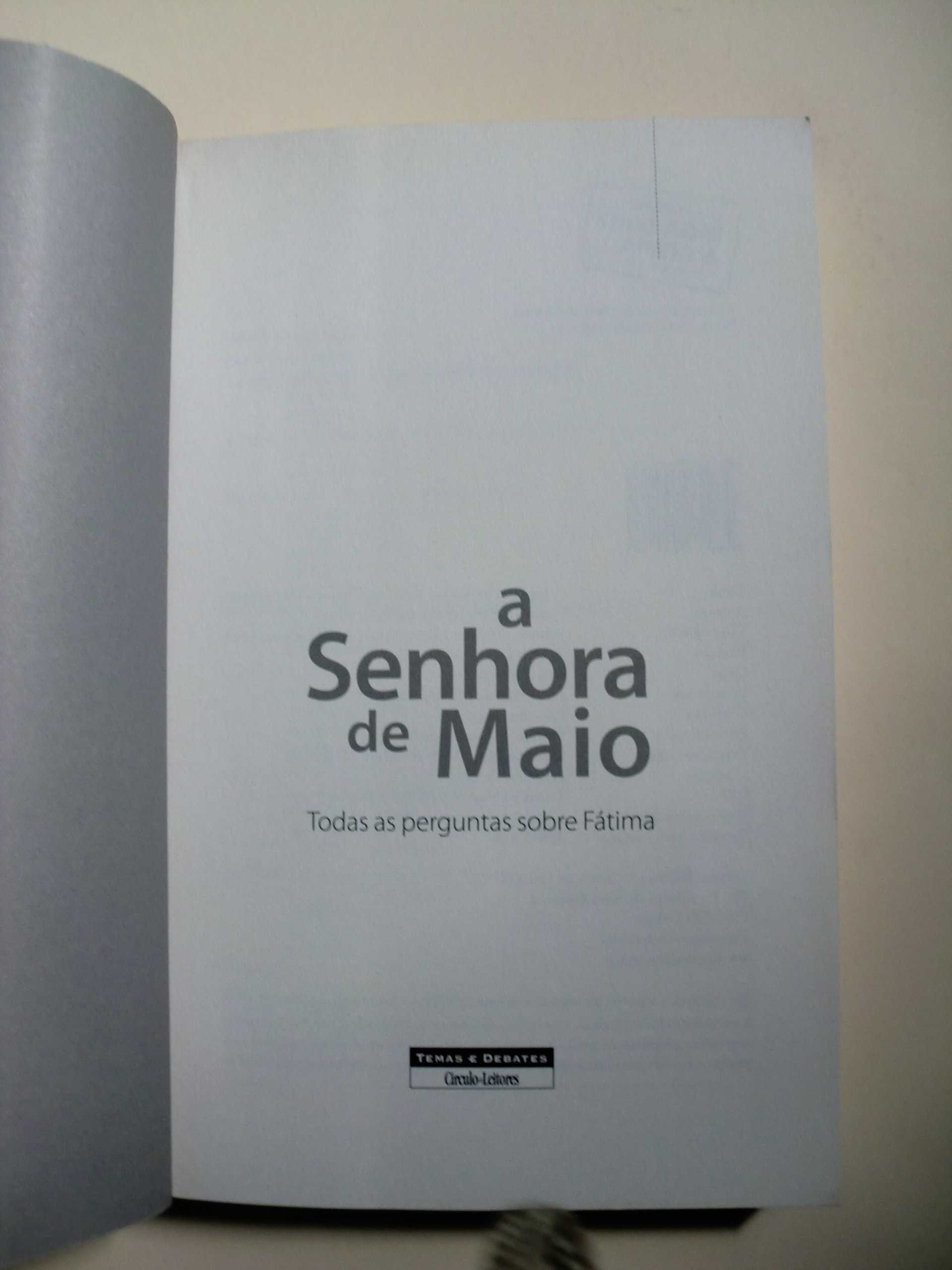 A Senhora de Maio
de António Marujo e Rui Paulo da Cruz