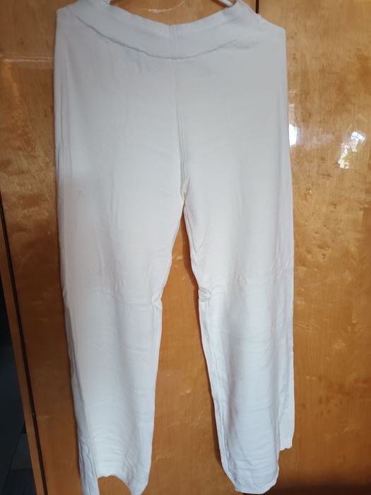 Śliczny komplet z dzianiny 50%bawełny nowy z metką